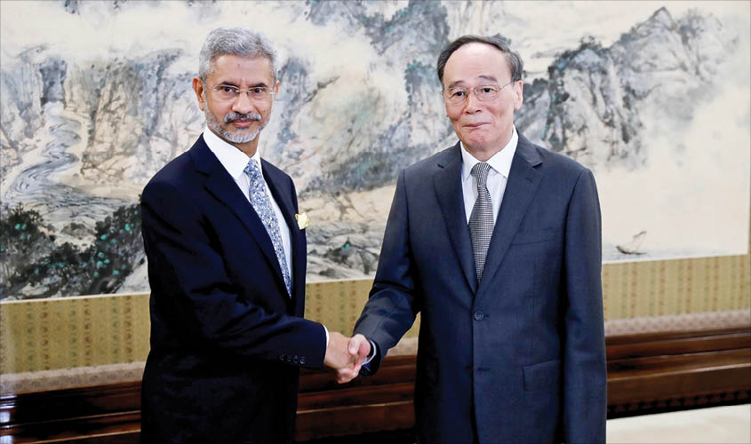 Foreign Minister Subrahmanyam Jaishankar meets Chinese Vice President Wang Qishan at the Zhongnanhai leadership compound in Beijing, China, on 12 August. REUTERS