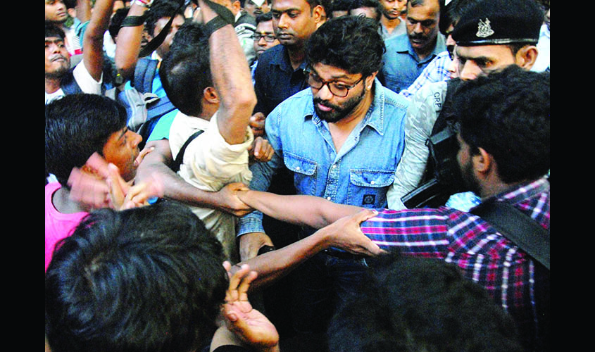 Kolkata: Union Minister Babul Supriyo heckled by a section of students of Jadavpur University during his visit to the campus to attend an event organised by the Akhil Bharatiya Vidyarthi Parishad (ABVP) in Kolkata on Sep 19, 2019. Several slogan-shouting