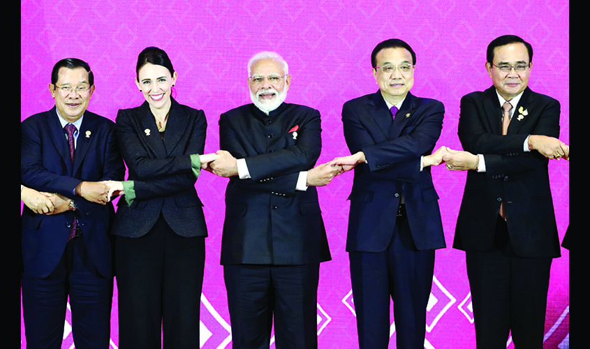 ASEAN leaders and dialogue partners attend the 3rd RCEP summit in Bangkok
