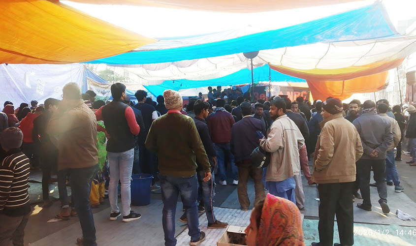 New Delhi: A group of protesters who ended their demonstration against the Citizenship Amendment Act (CAA) 2019 at Shaheen Bagh in Delhi on Jan 2, 2020. (Photo: IANS)