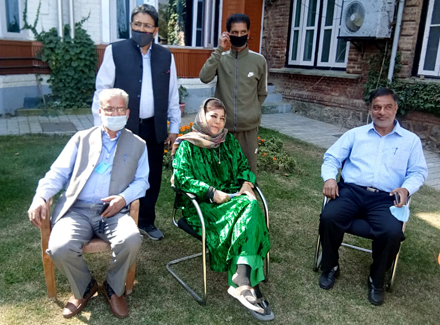 PDP chief Mehbooba Mufti meets party leaders at her residence