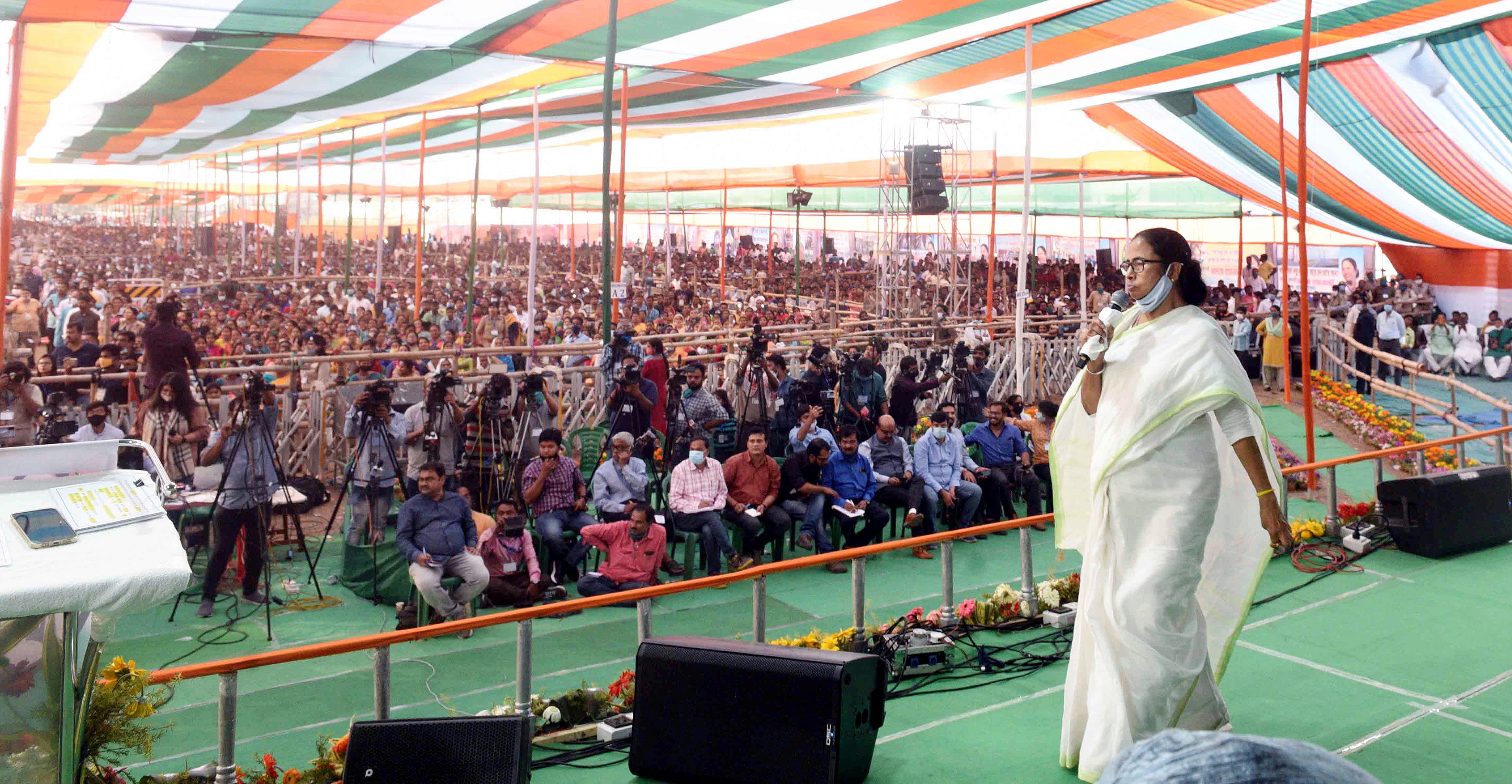 West Bengal Chief Minister Mamata Banerjee addressing a public rally
