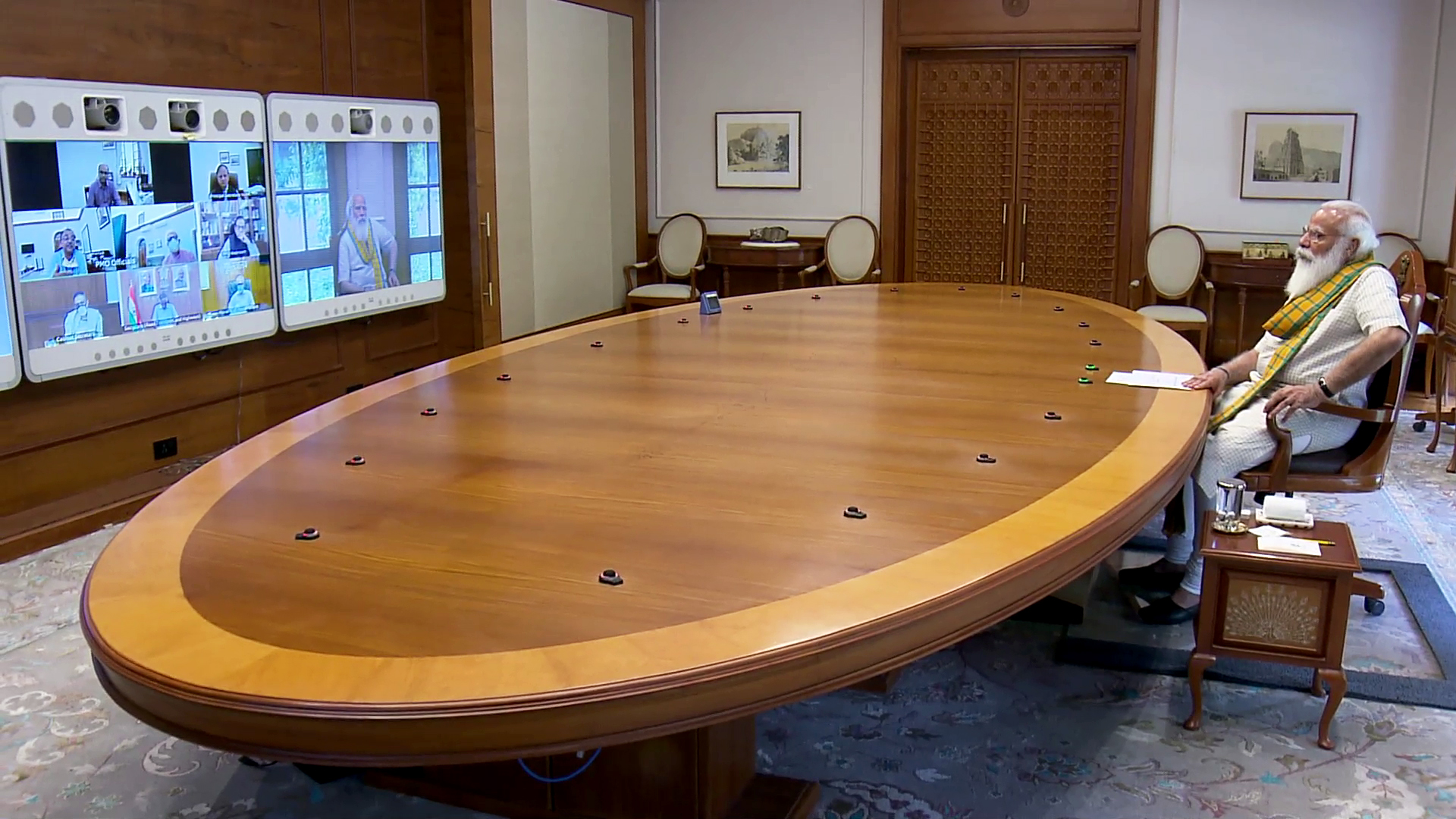 Prime Minister Narendra Modi virtually holds a meeting with experts to review oxygen and medicine availability,