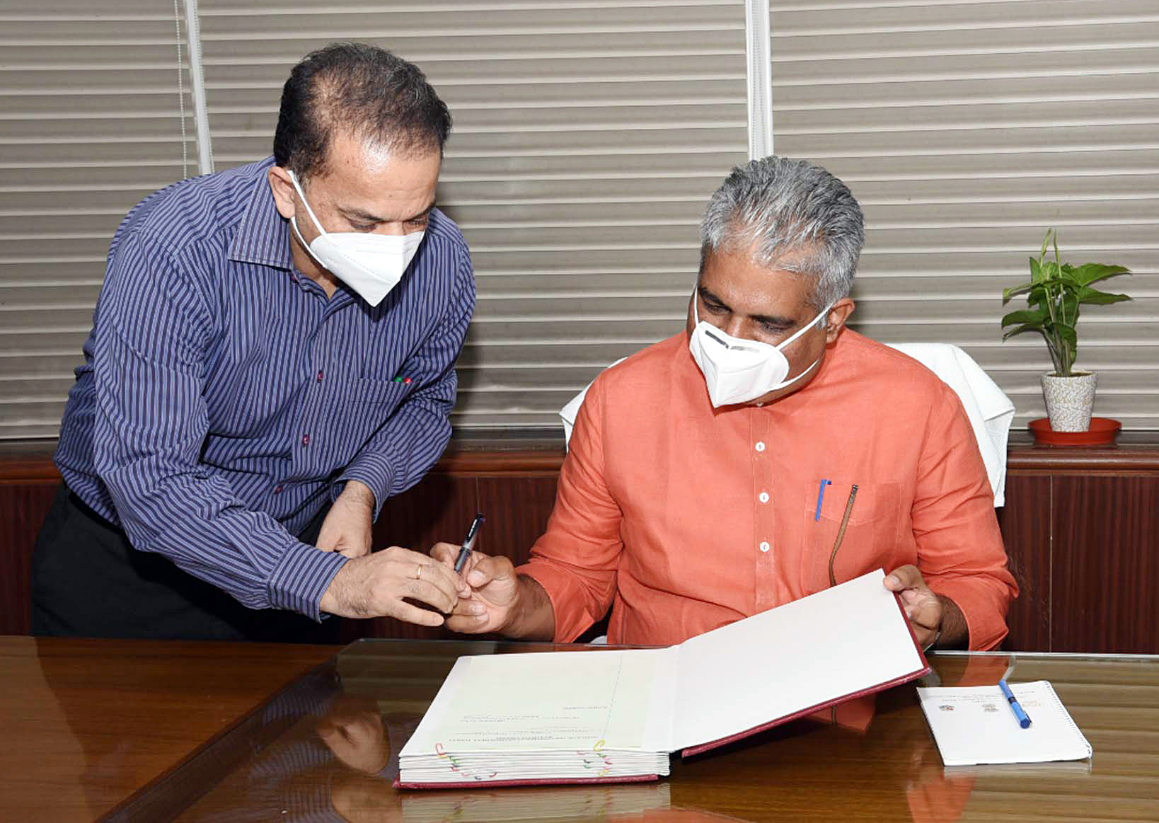 Bhupender Yadav taking charge as the Union Minister for Environment, Forest and Climate Change