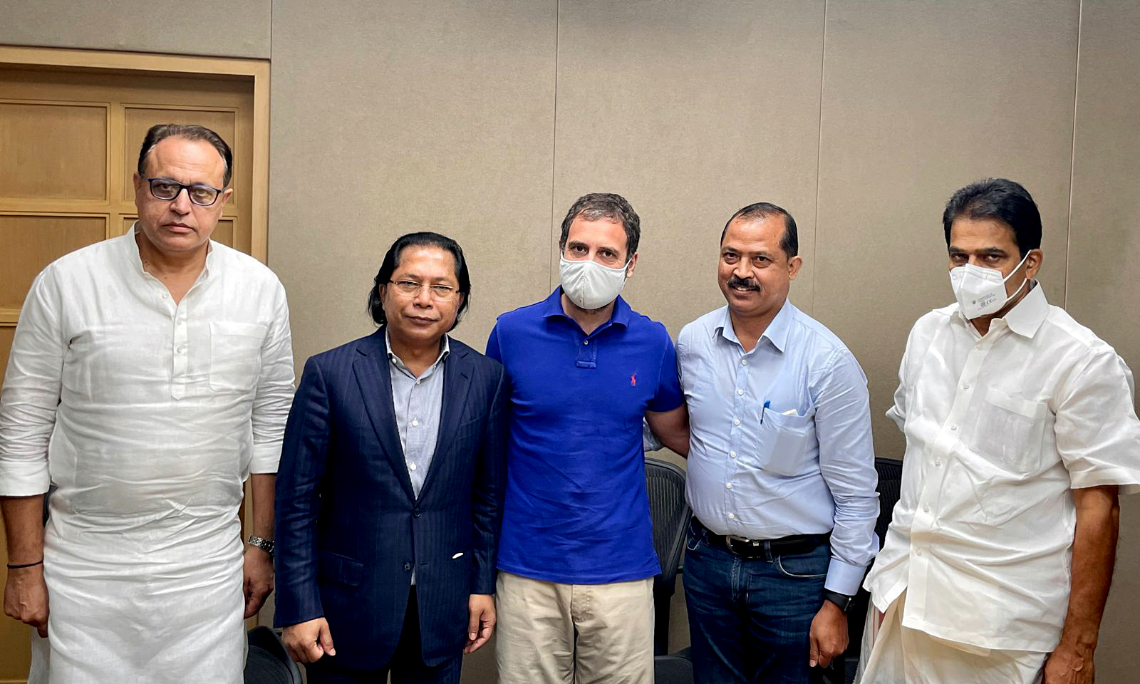 Congress leader Rahul Gandhi meets Meghalaya Party President Vincent Pala, CLP leader Mukal Sangma along with AICC In-charge Manish Chatrath and General Secretary (Organisation) KC Venugopal