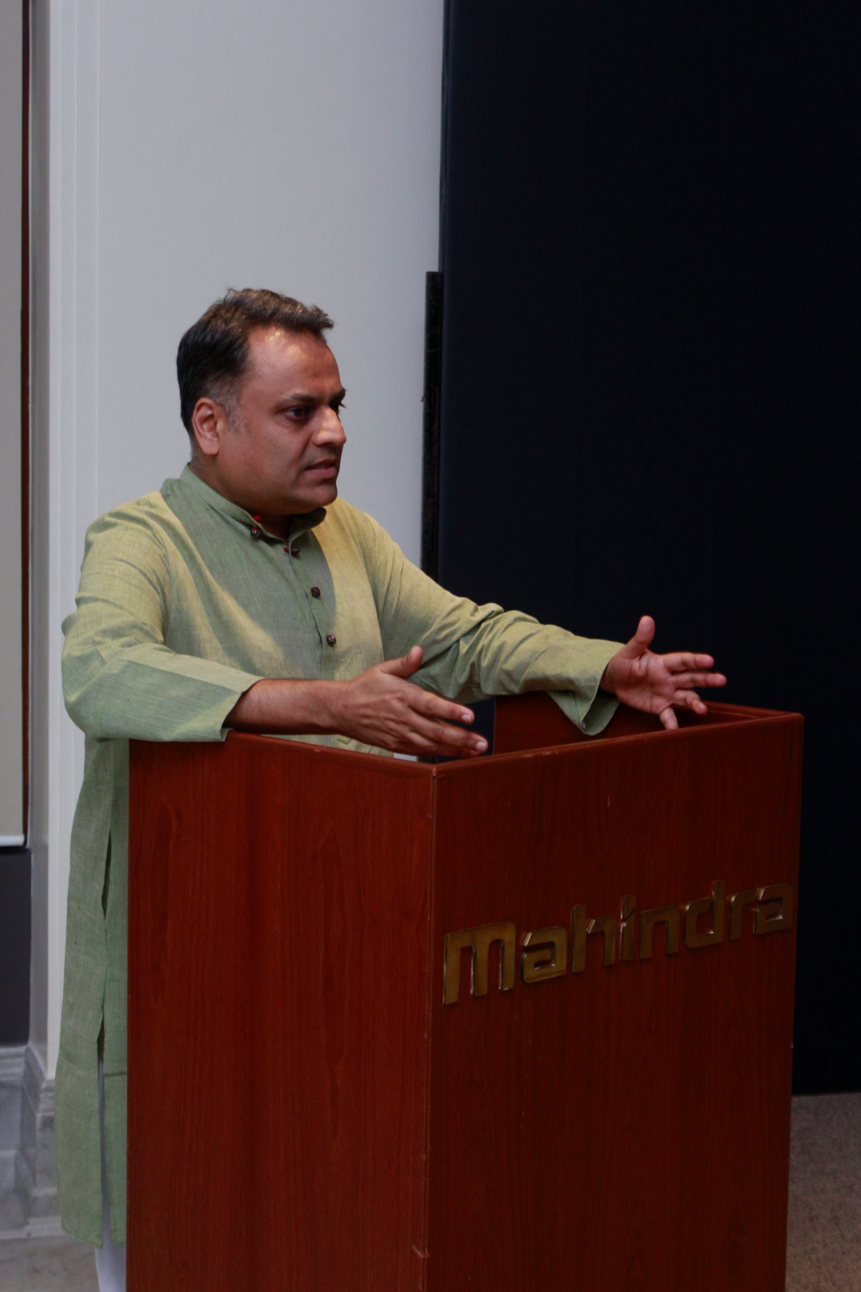 Jay Shah (Vice President and Cultural Outreach Head, Mahindra Group) announcing the Mahindra Kabira Festival