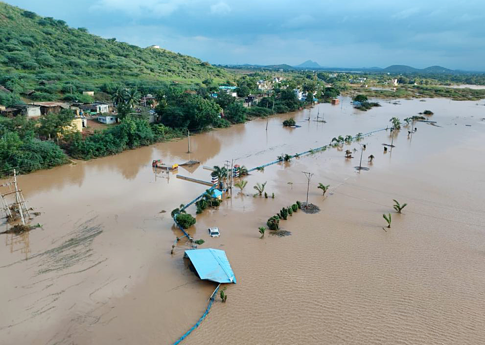 Indian Navy conducts an aerial survey of the flood-affected area
