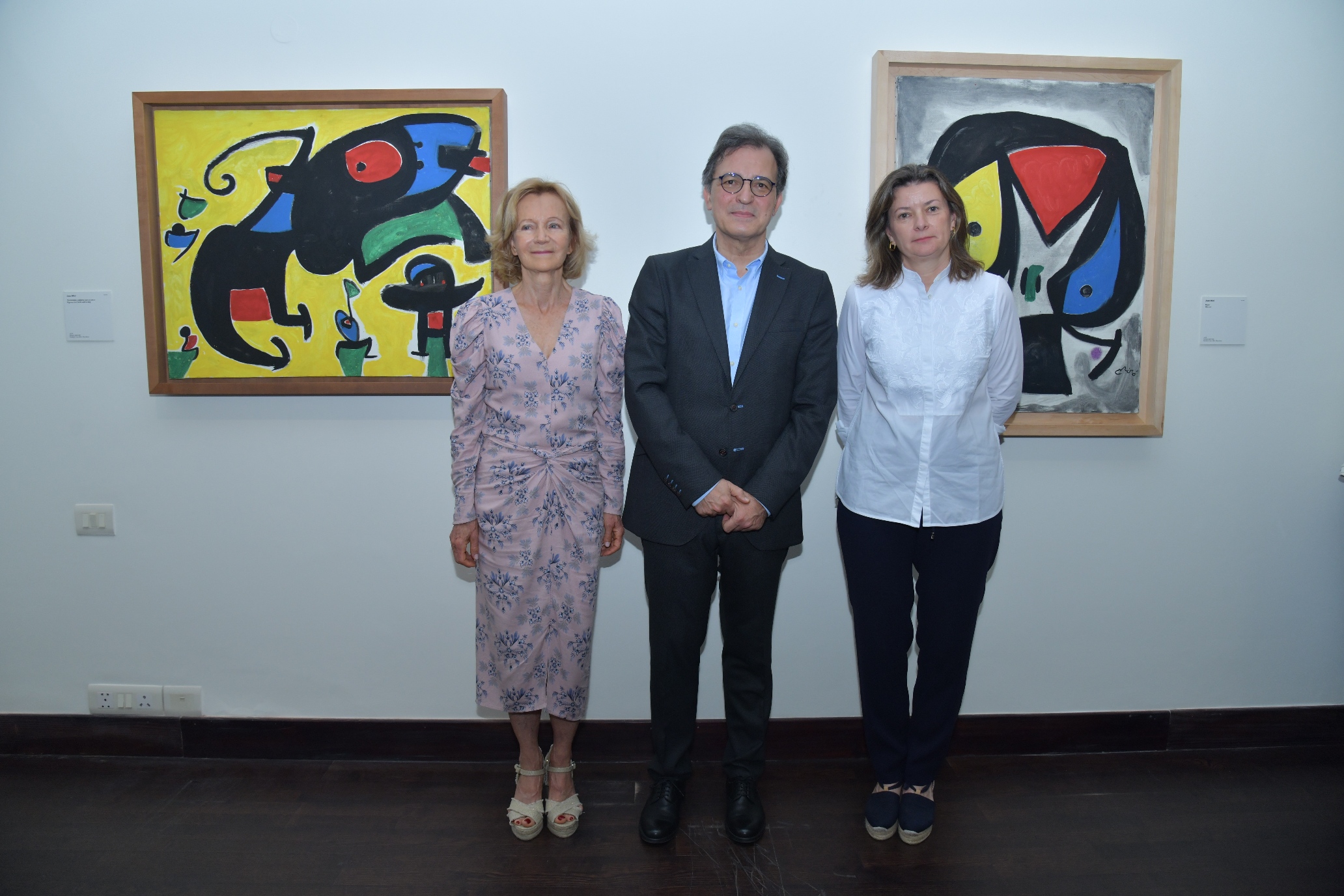 Elena Salgado, president of the Abertis Foundation (left), JosÇ Mar°a Ridao, Ambassador of Spain to India, and Sara Puig, president of the Fundaci¢ Joan Mir¢