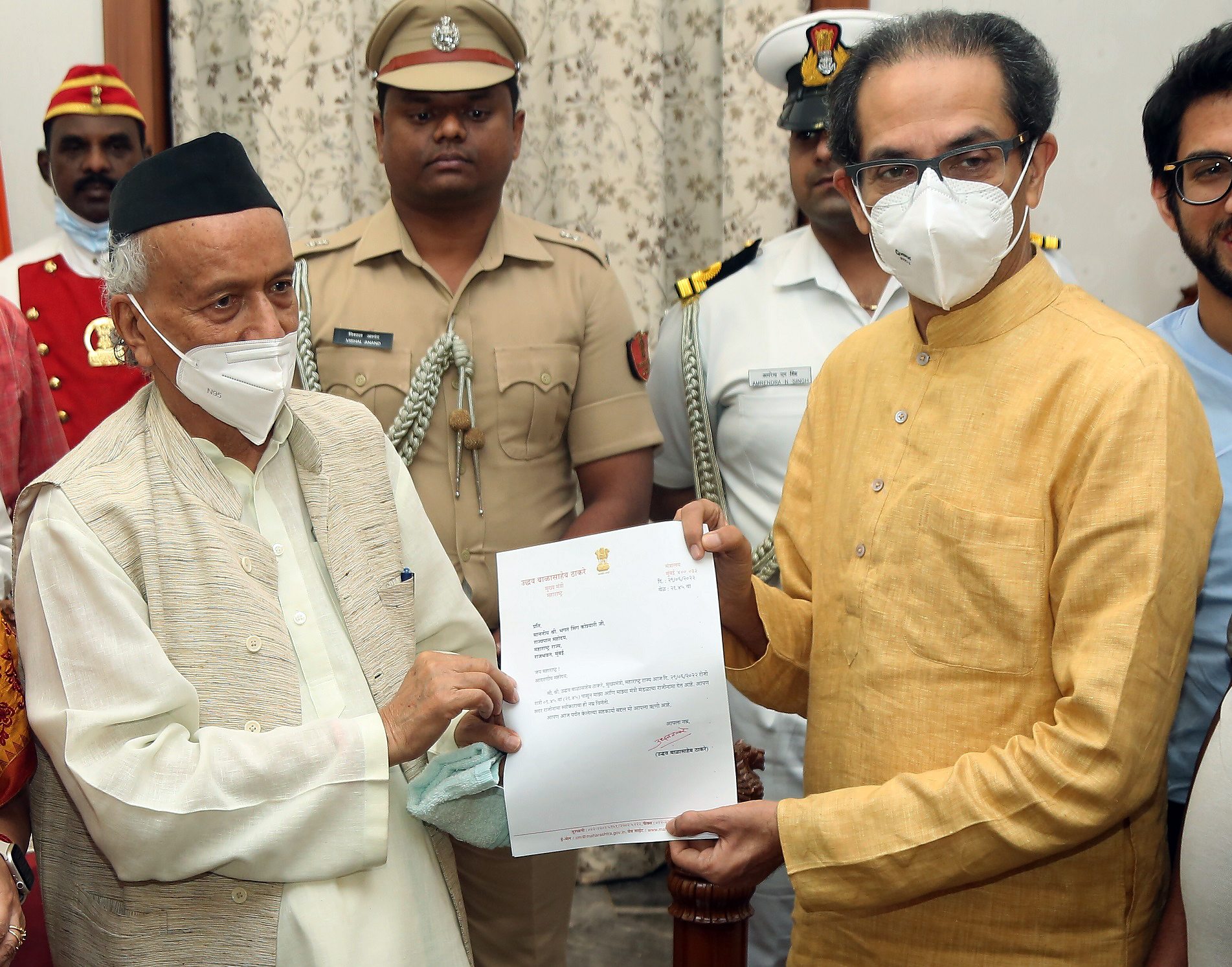 Uddhav Thackeray submits his resignation as Maharashtra CM