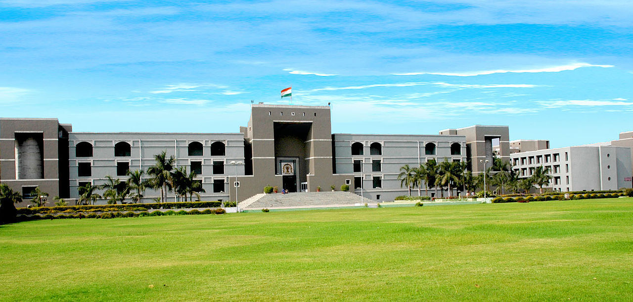 1280px-Gujarat-High-Court