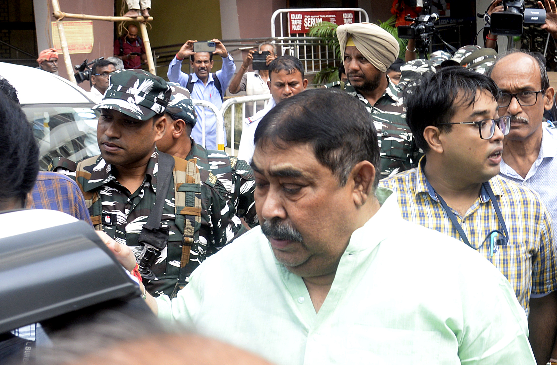 CBI officials take Anubrata Mondal to the Command Hospital for a routine health check-up