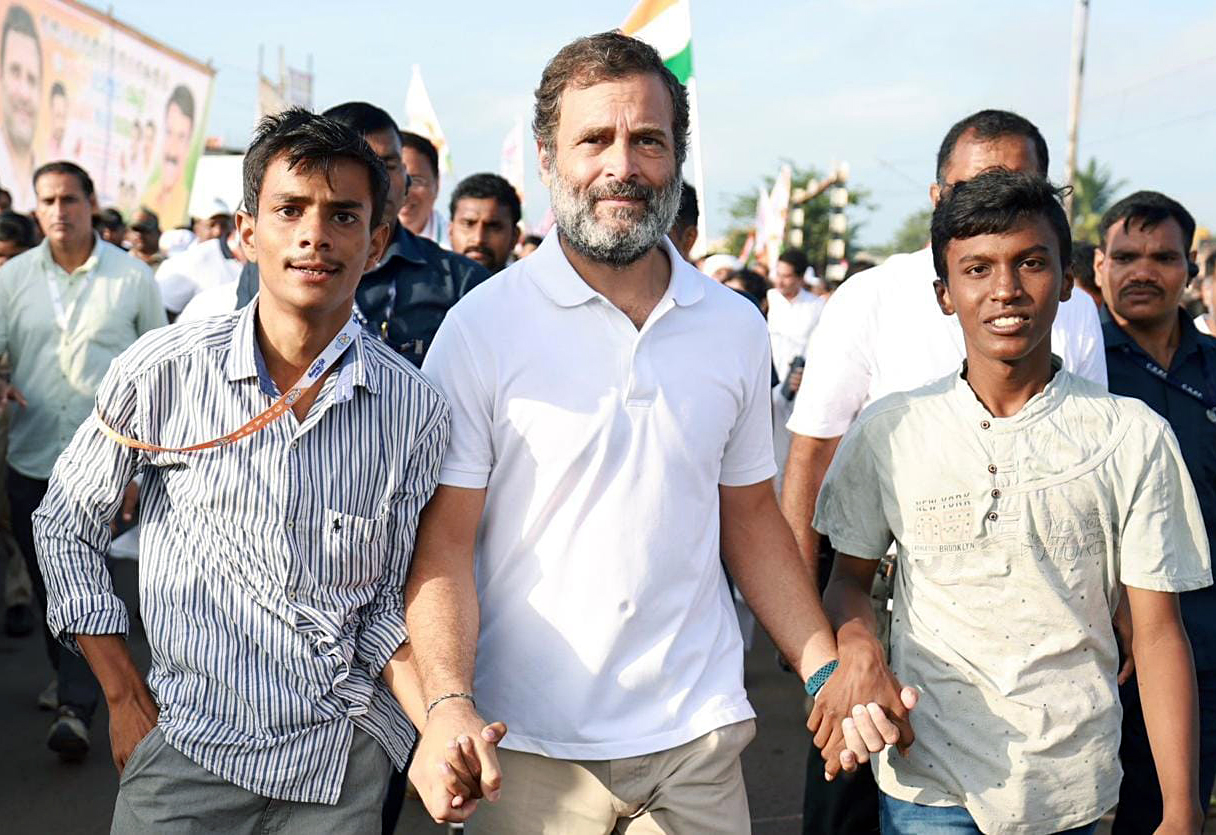Rahul Gandhi with padayatris during the 'Bharat Jodo Yatra'