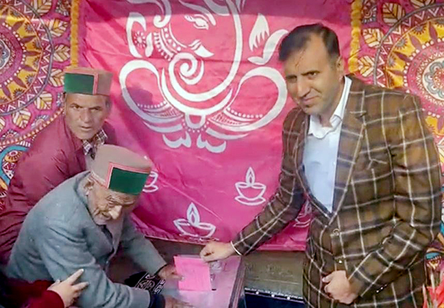 Shyam Saran Negi exercised his right to franchise for the 34th time for the 14th Assembly Elections through a postal ballot