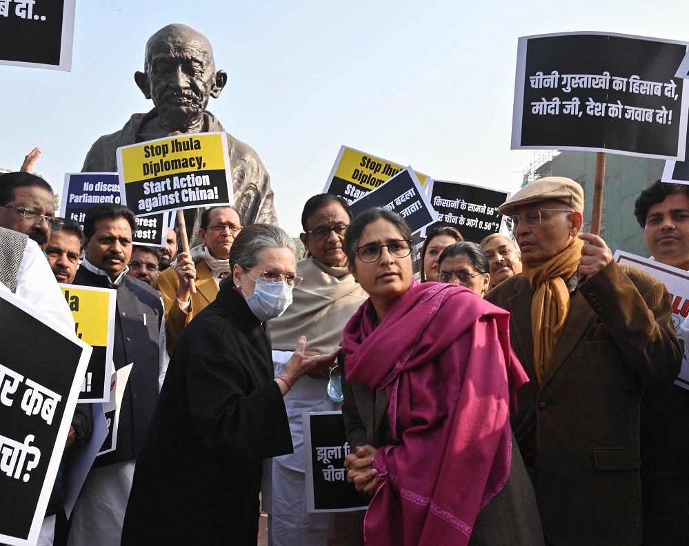 Sonia Gandhi and other Opposition MPs protest demanding a discussion on the India-China faceoff