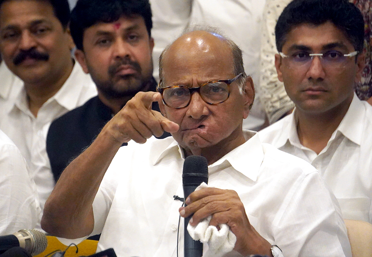 Sharad Pawar withdraws his resignation as NCP president