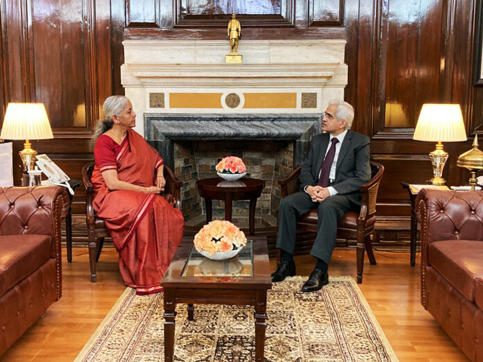 Shaktikanta Das calls on Nirmala Sitharaman