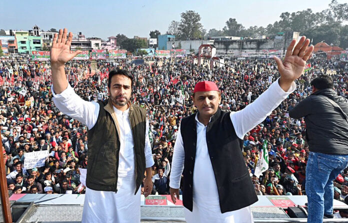 Samajwadi Party (SP) chief Akhilesh Yadav and Rashtriya Lok Dal (RLD) President Jayant Chaudhary during the joint election campaign