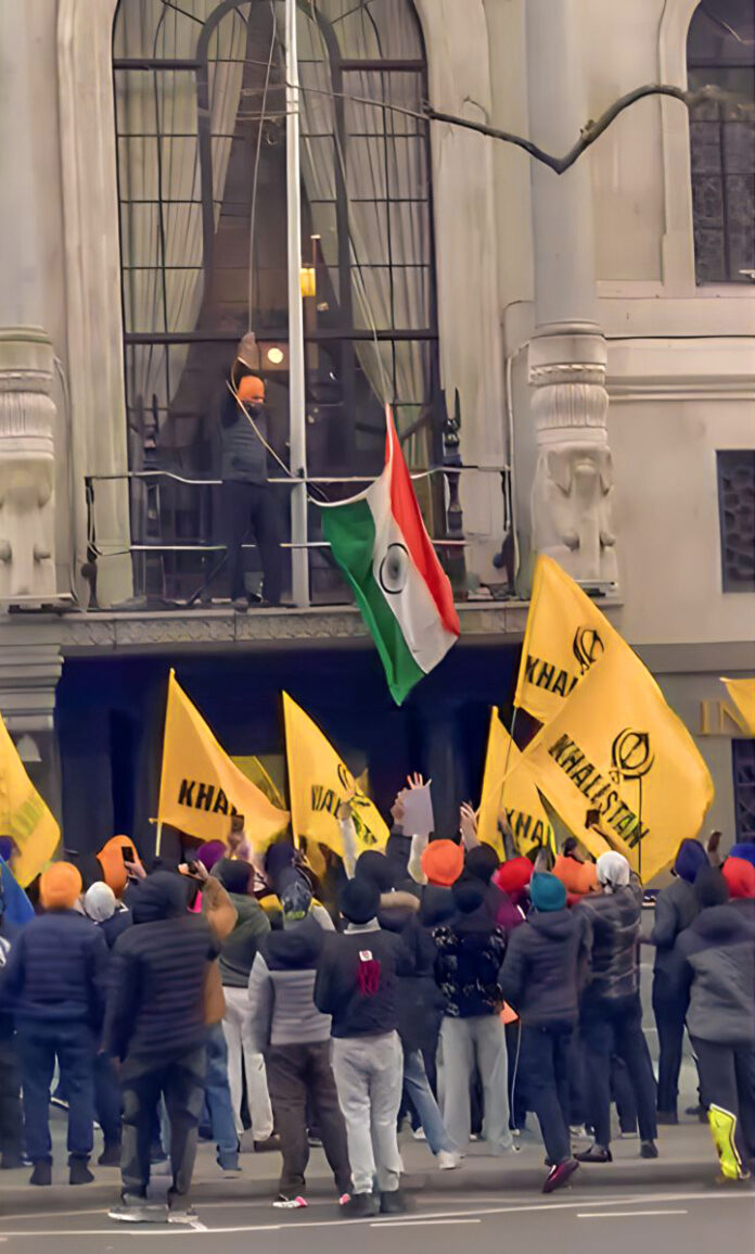 Khalistani elements attempting to pull down the Indian flag in London