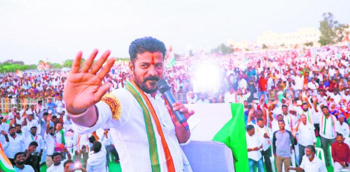 Revanth Reddy addresses the 'Congress Vijayabheri Yatra'
