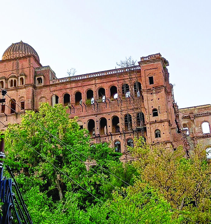 Gol Ghar palace, a part of the Dogra historical Mubarak Mandi palatial complex, as visible from the circular road, Jammu. Gol Ghar palace, a part of the Dogra historical Mubarak Mandi palatial complex, as visible from the circular road, Jammu.
