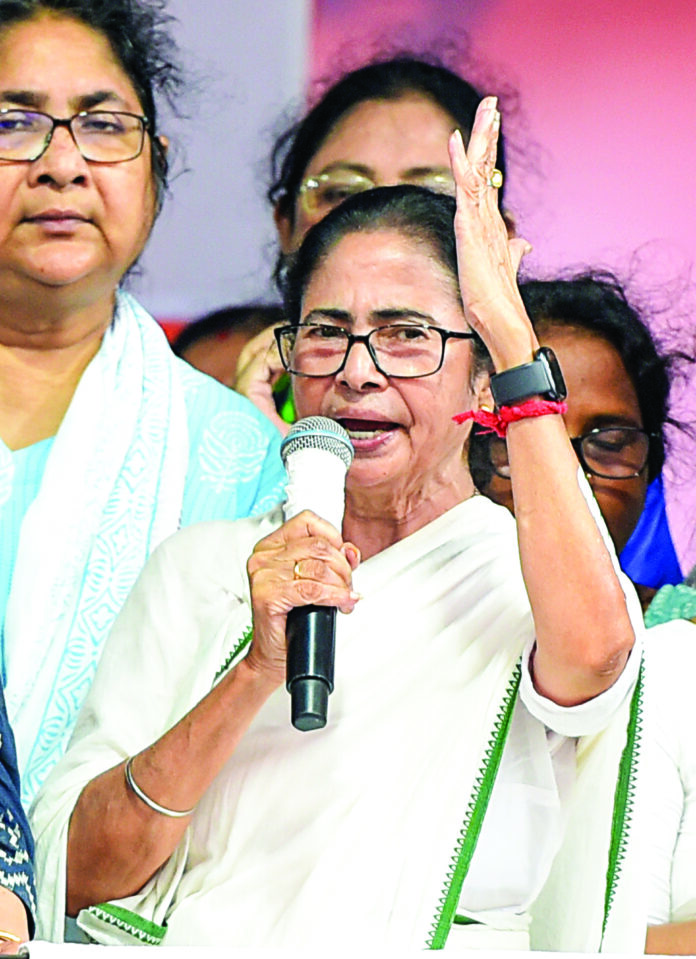 Mamata Banerjee protest against rape and murder of a female postgraduate trainee doctor