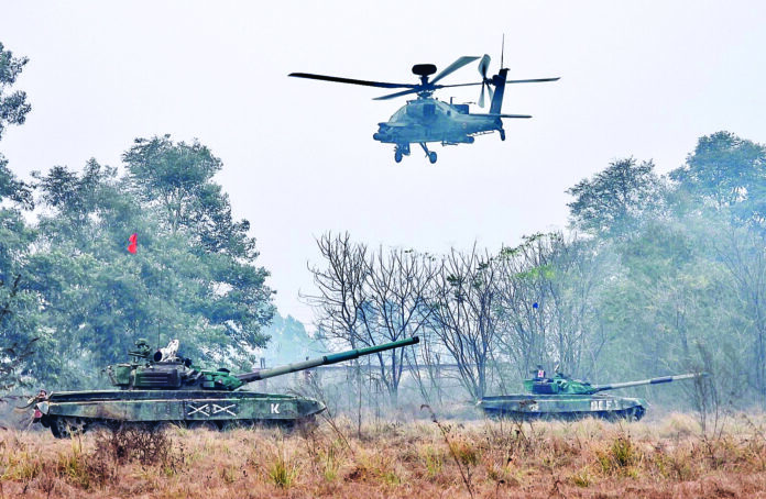 Charging Ram Division carries out an Integrated Training with Apache Helicopters
