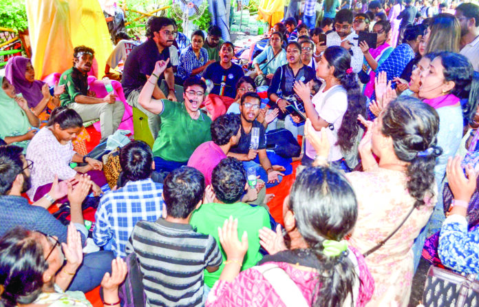 Junior doctors protest against the RG Kar Hospital tragedy