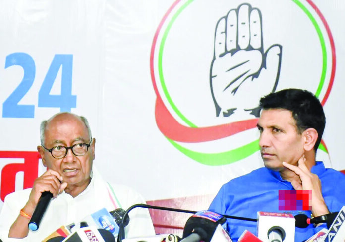 Congress’ Digvijaya Singh and state unit president of Madhya Pradesh Congress Jitu Patwari.