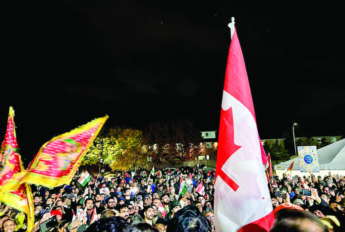 A massive crowd gather outside Hindu Sabha Mandir in solidarity with the temple and the Hindu community after the Khalistani attack on November 3, in Brampton, on November 5. (ANI) A massive crowd gather outside Hindu Sabha Mandir in solidarity with the temple and the Hindu community after the Khalistani attack on November 3, in Brampton, on November 5. (ANI)