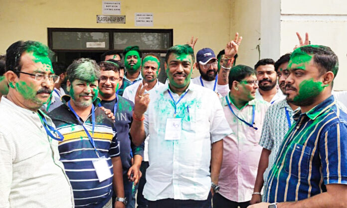 TMC candidate Sanat Dey shows a victory sign after receiving an election certificate on winning the Naihati bypolls, in North 24 Parganas on Saturday. ANI TMC candidate Sanat Dey shows a victory sign after receiving an election certificate on winning the Naihati bypolls, in North 24 Parganas on Saturday. ANI