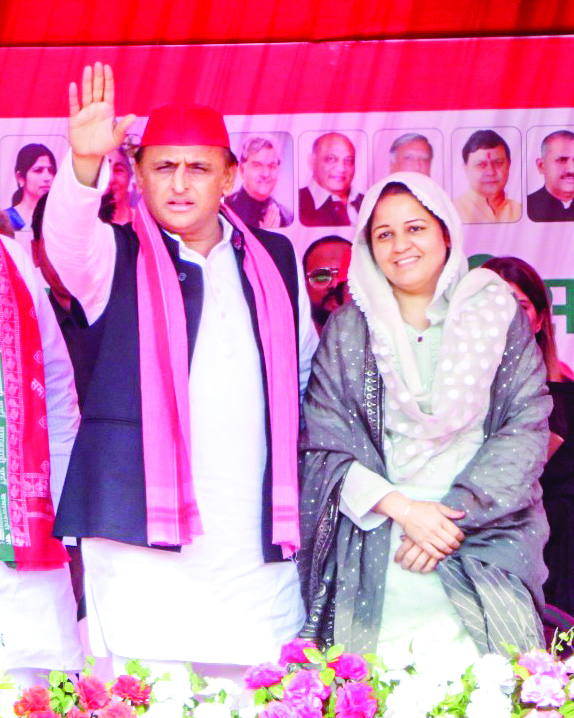 SP Chief Akhilesh Yadav and Sisamau by-election candidate Naseem Solanki, greet the gathering during a public meeting, in Kanpur, on Tuesday. ANI SP Chief Akhilesh Yadav and Sisamau by-election candidate Naseem Solanki, greet the gathering during a public meeting, in Kanpur, on Tuesday. ANI