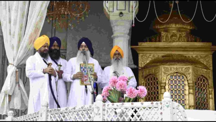 Fakhr-e-Qaum revoked from Sr. Badal