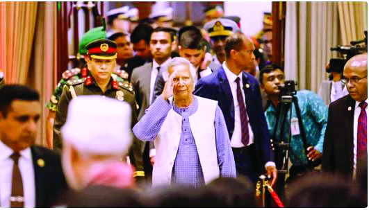 Muhammad Yunus salutes the attendees upon arrival at the Bangabhaban to take oath as the head of the interim government, in Dhaka, Bangladesh, August 8, 2024. (File Photo) Muhammad Yunus salutes the attendees upon arrival at the Bangabhaban to take oath as the head of the interim government, in Dhaka, Bangladesh, August 8, 2024. (File Photo)