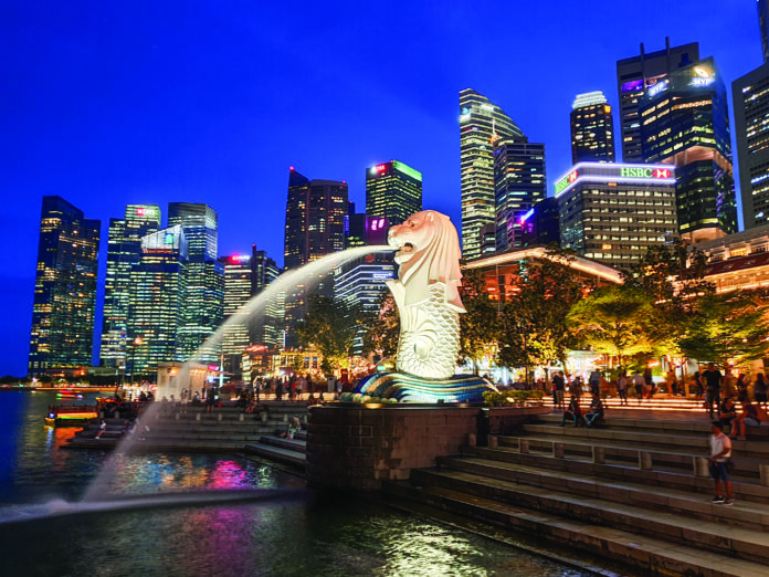 Singapore's Merlion lion fish statue.