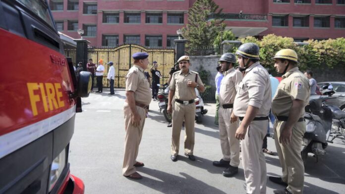 Bomb Threat Emails Spark Panic in Noida Schools