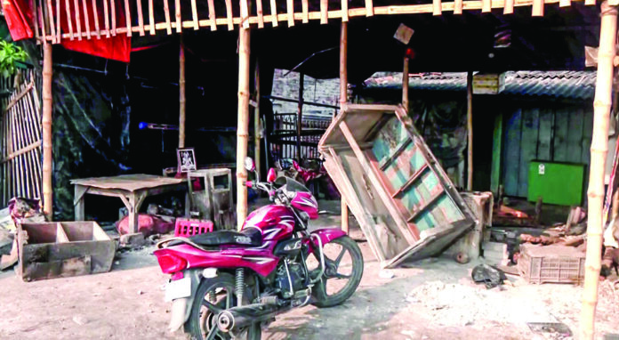 Properties seen vandalised in the aftermath of a mob violence against the Waqf (Amendment) Act, at Dhulian in Murshidabad on Saturday. Three people killed in the violent protests. ANI Properties seen vandalised in the aftermath of a mob violence against the Waqf (Amendment) Act, at Dhulian in Murshidabad on Saturday. Three people killed in the violent protests. ANI
