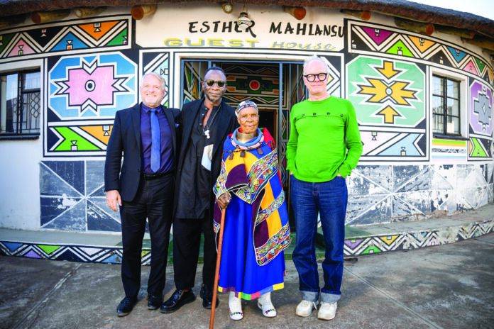 Thomas Girst, Azu Nwagbogu, Esther Mahlangu and Hans Ulrich Obrist. Photo, Ant Churchyard (c) BMW AG