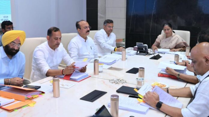 Delhi Cabinet Greenlights Cloud-Seeding Project to Tackle Pollution