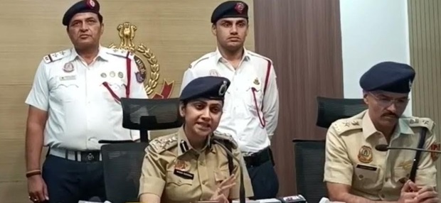 Shahdra Case Courageous Cop Duo Stops Armed Snatchers in High-Risk Shahdara Chase