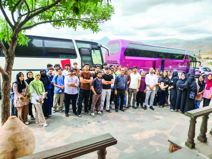 Representational photo: Indian students reach Zvartnots International Airport to board a flight from Armenia to New Delhi, under Operation Sindhu facilitated by the Government of India in view of the Israel-Iran conflict, on 18 June. @MEAIndia X/ANI Representational photo: Indian students reach Zvartnots International Airport to board a flight from Armenia to New Delhi, under Operation Sindhu facilitated by the Government of India in view of the Israel-Iran conflict, on 18 June. @MEAIndia X/ANI