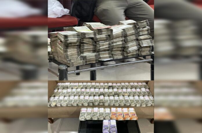 Hyderabad Businessman Duped of ₹3 Crore in Fake Sapphire Scam; Police Recover ₹62 Lakh Hyderabad Businessman Duped of ₹3 Crore in Fake Sapphire Scam; Police Recover ₹62 Lakh