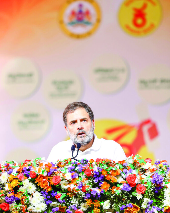 Rahul Gandhi at Samarpane Sankalpa Rally in Hosapete
